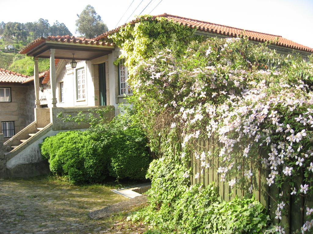 Casa De Carcavelos Cabeceiras de Basto Luaran gambar