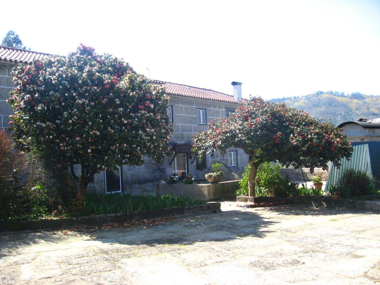 Casa De Carcavelos Cabeceiras de Basto Luaran gambar