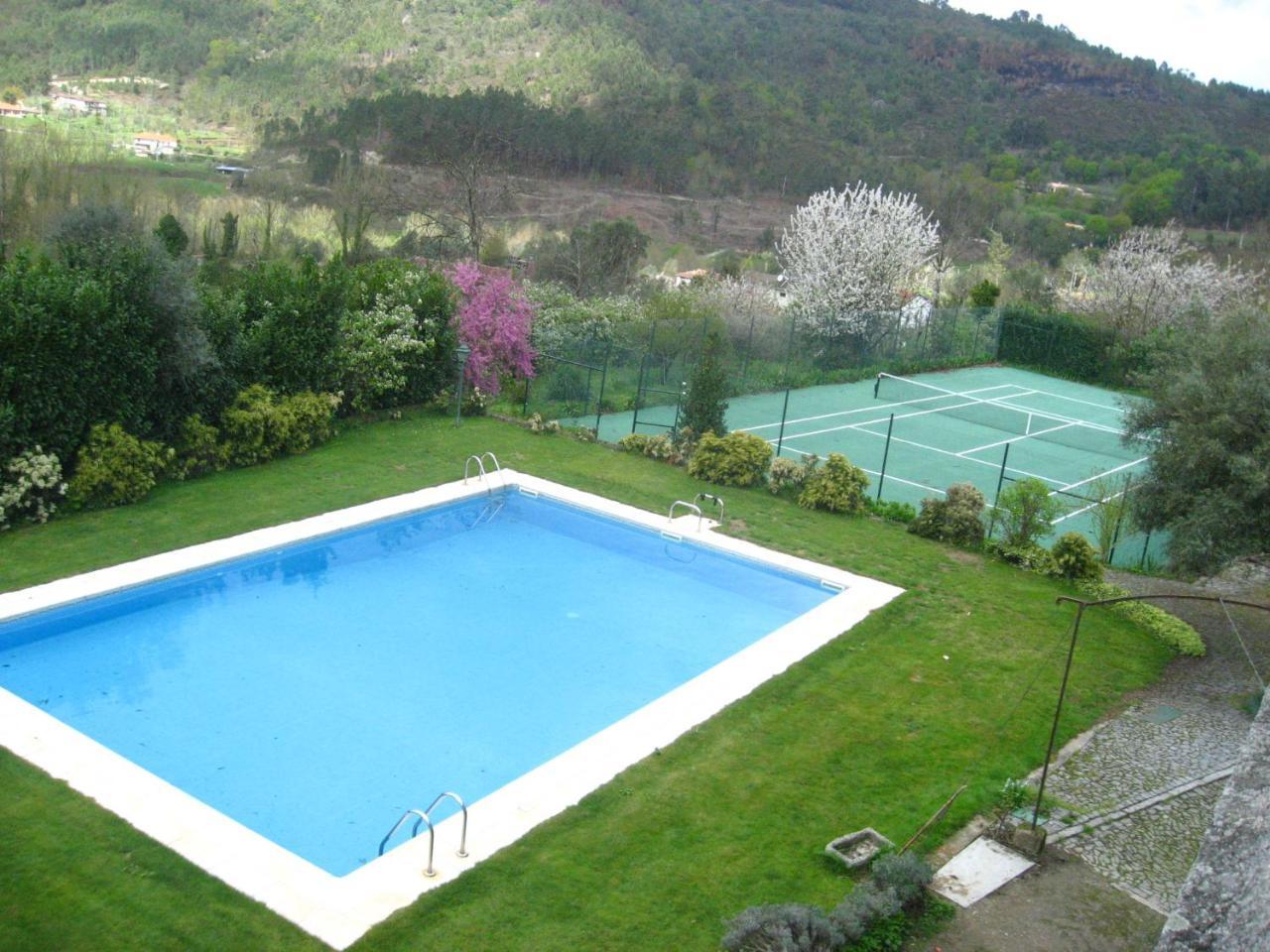 Casa De Carcavelos Cabeceiras de Basto Luaran gambar
